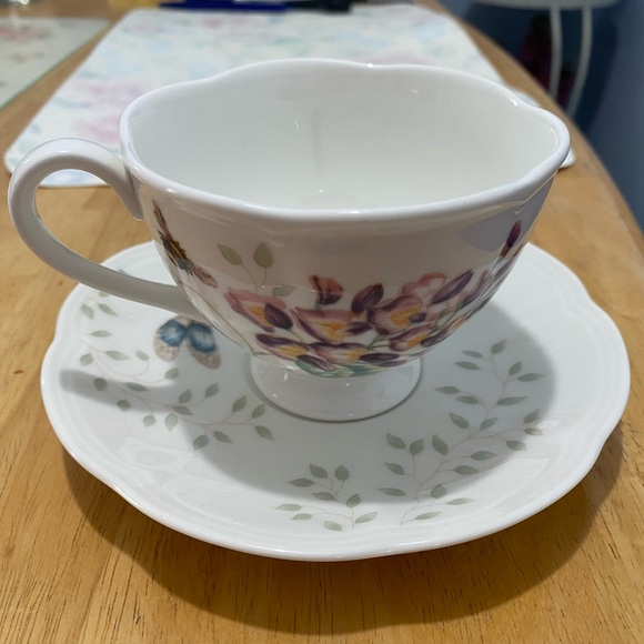 Lenox Butterfly Meadow Blue Butterfly cup and saucer set - Picture 11 of 11